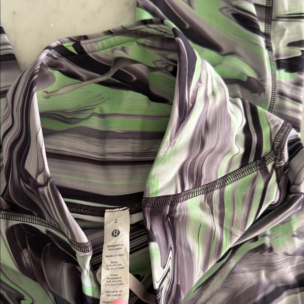 Lululemon leggings - Picture 5 of 7